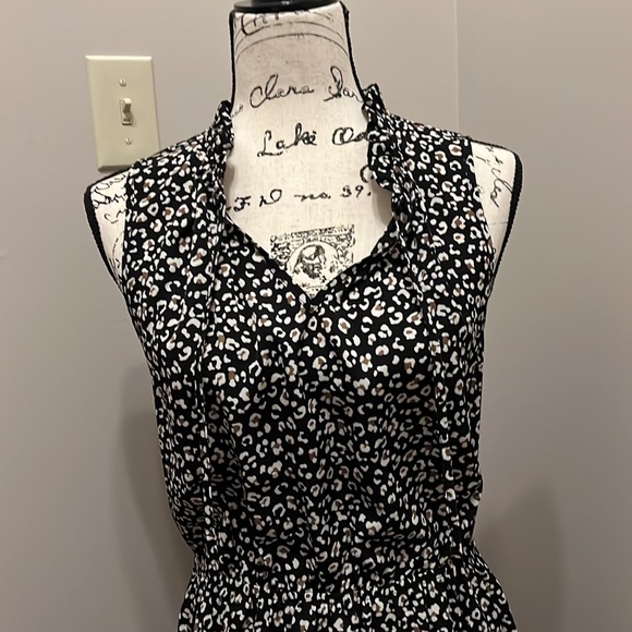 ePretty V-Neck & Tie Sleeveless 2-Tier Ruffled Summer Dress Color Black/Brown - Picture 6 of 10